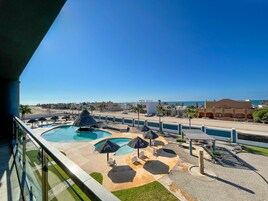 Linda Vista 303 | 露台