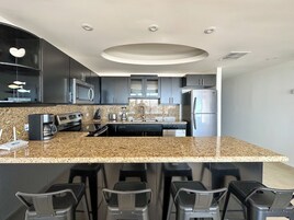 Linda Vista 309 | 2 bedrooms, Egyptian cotton sheets, premium bedding, iron/ironing board