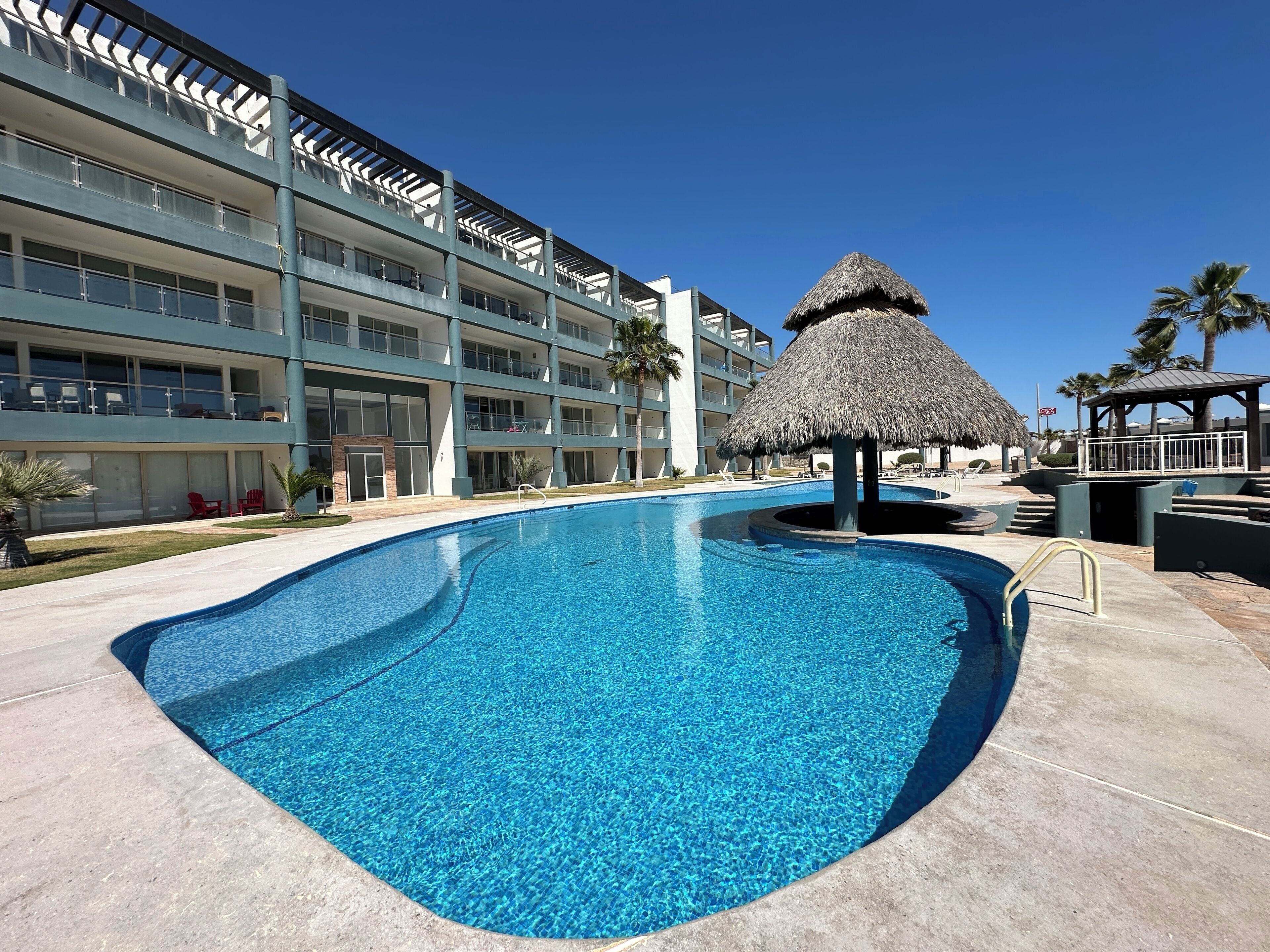 Linda Vista 302 | Exterior