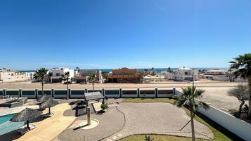 Linda Vista 302 | 2 bedrooms, Egyptian cotton sheets, premium bedding, iron/ironing board