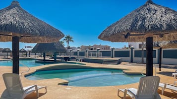 Linda Vista 508 | 2 bedrooms, Egyptian cotton sheets, premium bedding, iron/ironing board