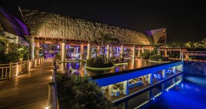 Innenpool, Außenpool