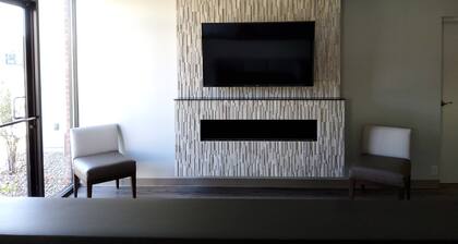 Klopfenstein Inn and Suites