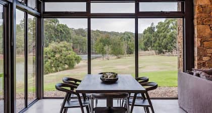 Artisan Gunyulgup—Luxe Lakeside Wellness Hideaway