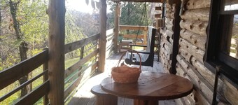 La cabane en bois rond EAGLE au Mountaintop Ranch