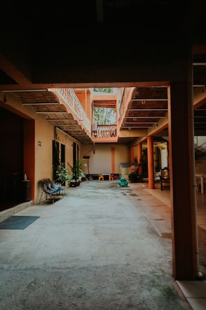 Courtyard - Bungalows Los Flamingos (Rincón de Guayabitos)