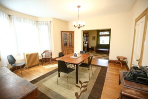 Interior - Large, kid friendly, private home on a brick street, 10 mins from downtown (Pittsburgh)