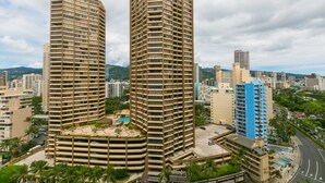 Exterior - Great Location In Wakiki, Walking Distance To Beach, Shopping, Dining! (Honolulu)