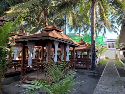 Villa MJ Maristela Beach Resort