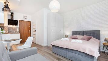 Strykjärn/strykbräda, wi-fi och sängkläder