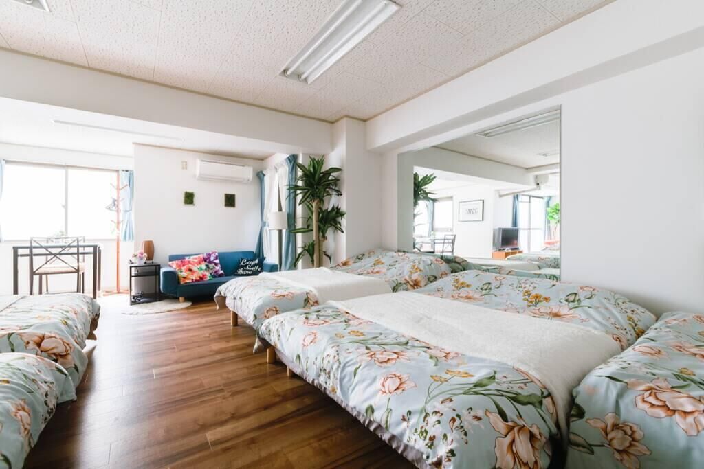 2 多间卧室、遮光窗帘、熨斗/熨衣板、免费 WiFi