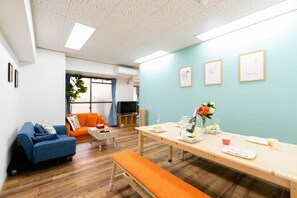 TV, Netflix, streaming services - Namba station Apt. (Osaka)