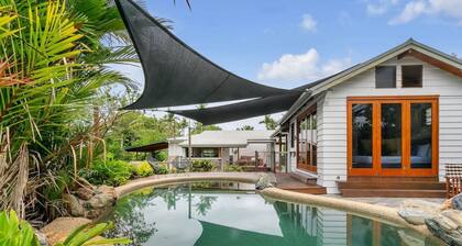 Lazenby Lodge - Stunning Private Pool