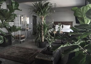 No.8 The Lion sleeps tonight | In-room safe, individually decorated, free WiFi - The Mustang Nero (Bangkok)