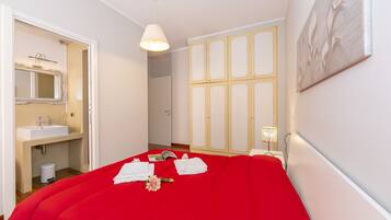 2 camere, ferro/asse da stiro, Wi-Fi gratuito, lenzuola