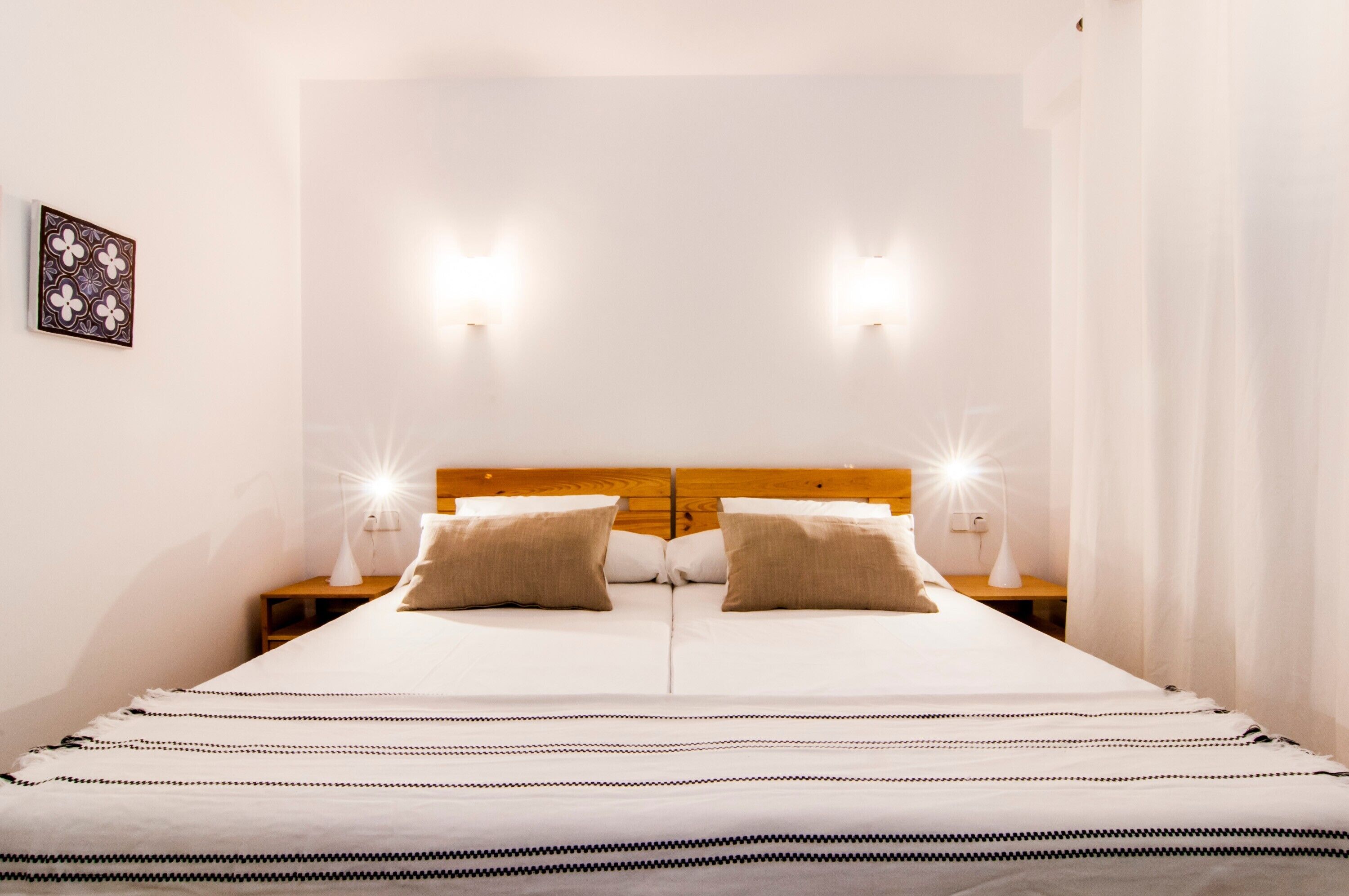 2 slaapkamers, een strijkplank/strijkijzer, gratis wifi, beddengoed