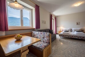 Living area - Lovingly Furnished Apartment with Balcony and Stunning City Views at Residence Margreth (Marling)