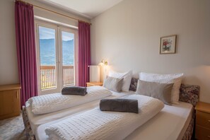 Room - Lovingly Furnished Apartment with Balcony and Stunning City Views at Residence Margreth (Marling)