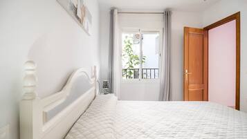 3 bedrooms, free WiFi, bed sheets