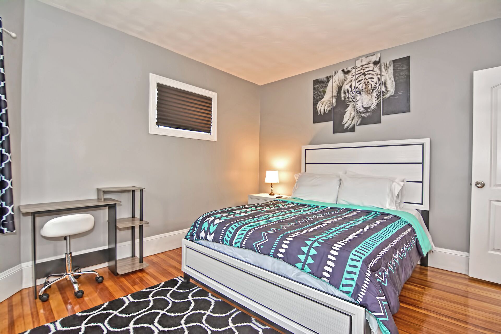 10 Min To Boston Casino 15 Min To The Garden & Downtown 20 Min Frm Logan Airport