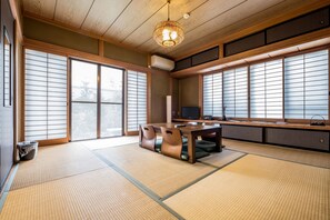 Private Vacation Home | Living room - Classic Japan Living Asama (Fujikawaguchiko)
