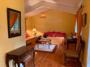 Familiehus, 4 soverom | Individuelt dekorert, individuelt innredet og skrivebord