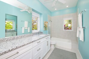 Unclassified image, 5 of 38, button