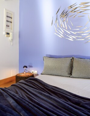 In-room safe, desk, iron/ironing board, WiFi