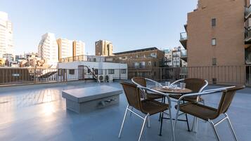 Rooftop pool