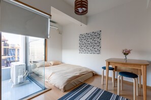 8 عدّة غرف نوم ومكواة/لوح كي وواي فاي مجانًا