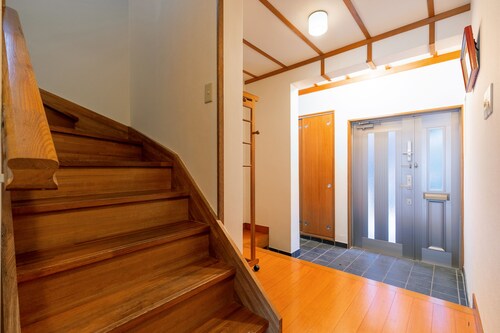 Entire140 Square Meters Big house, 3floors, Shinjuku, 4mins to St