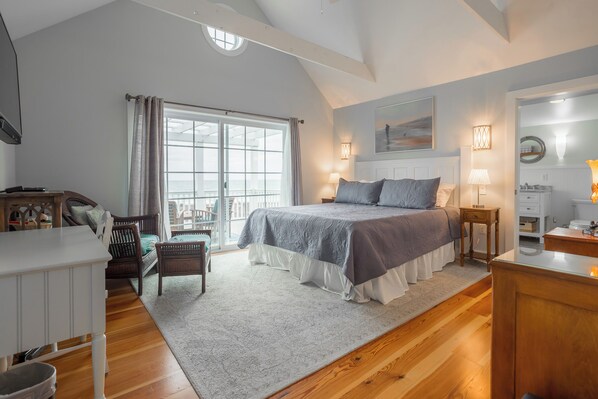 4 bedrooms, iron/ironing board, WiFi, bed sheets - Ocean Front North Rehoboth Beach Linens Included (Rehoboth Beach)
