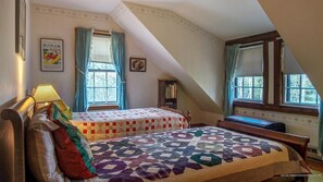 4 bedrooms, iron/ironing board, free WiFi, bed sheets