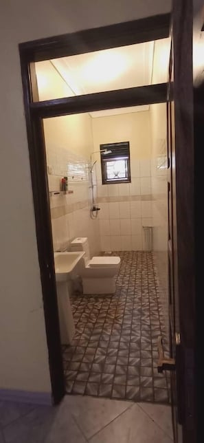 Chambre Triple | Salle de bain