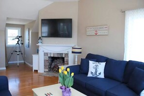 Smart-TV, videospill og DVD-spiller