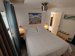 4 chambres, coffre-fort, bureau, fer et planche Ă repasser