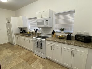 Fridge, microwave, oven, coffee/tea maker