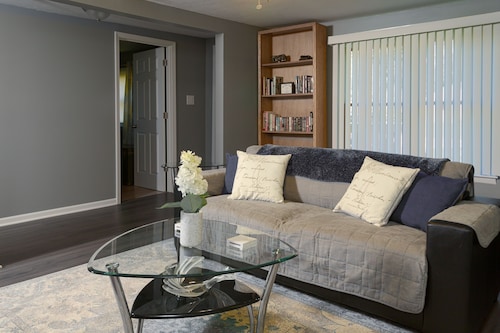 Cozy Cottage Just 5min→Historic Route 66