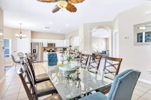 Interior - ❤️Poolside TV, 3 Kings, FREE Waterpark, AC Game Rm (Kissimmee)