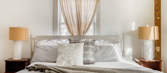 Gå på ski eller vandre fra et fortryllende, let fyldt hjem