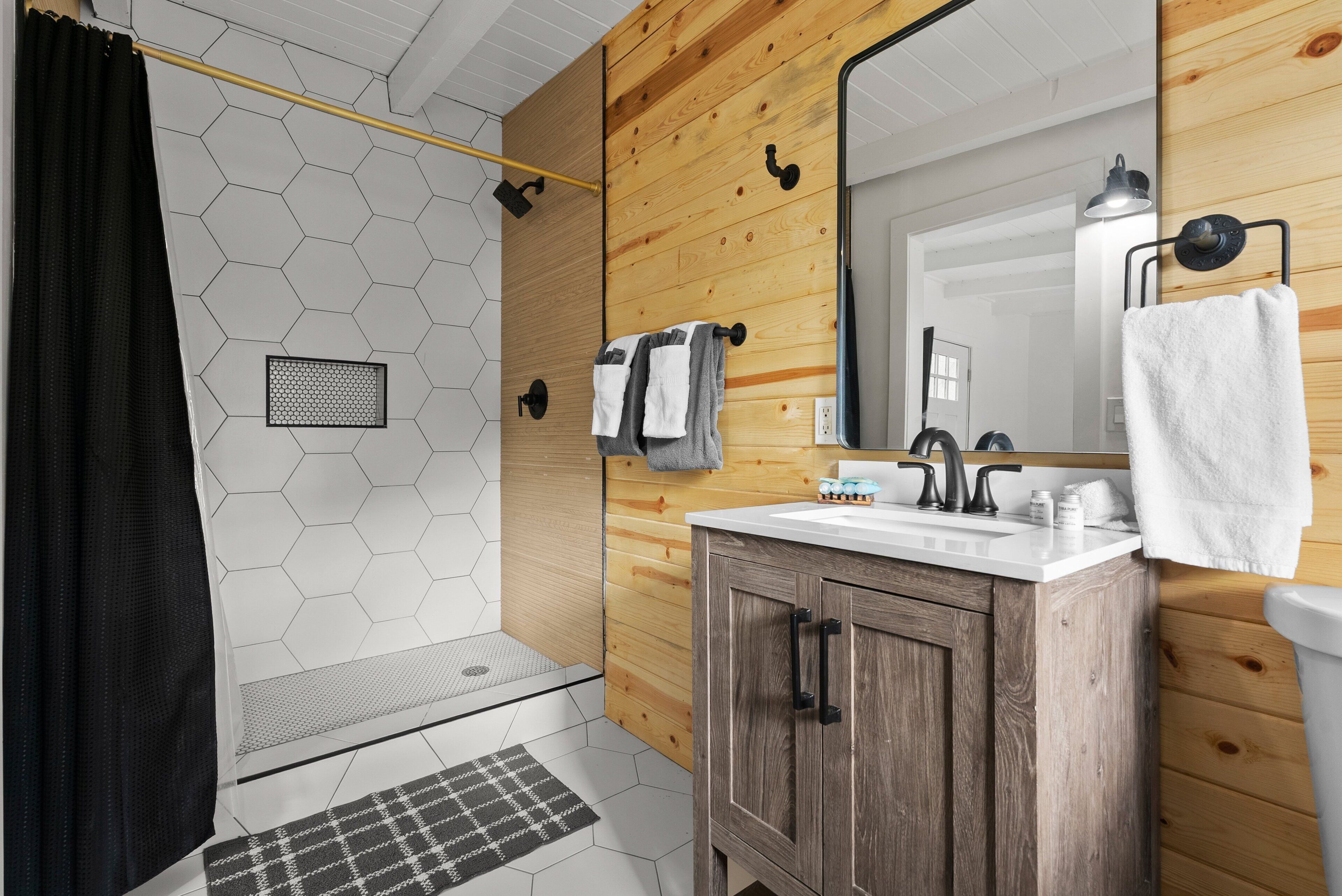 Shower, towels