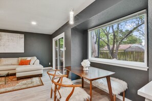 Televisión, videojuegos, reproductor de DVD y estéreo 