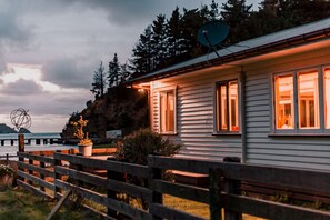 Terrace/patio - Little Colonsay/Beach House (Picton)