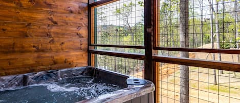 室内 SPA 浴缸