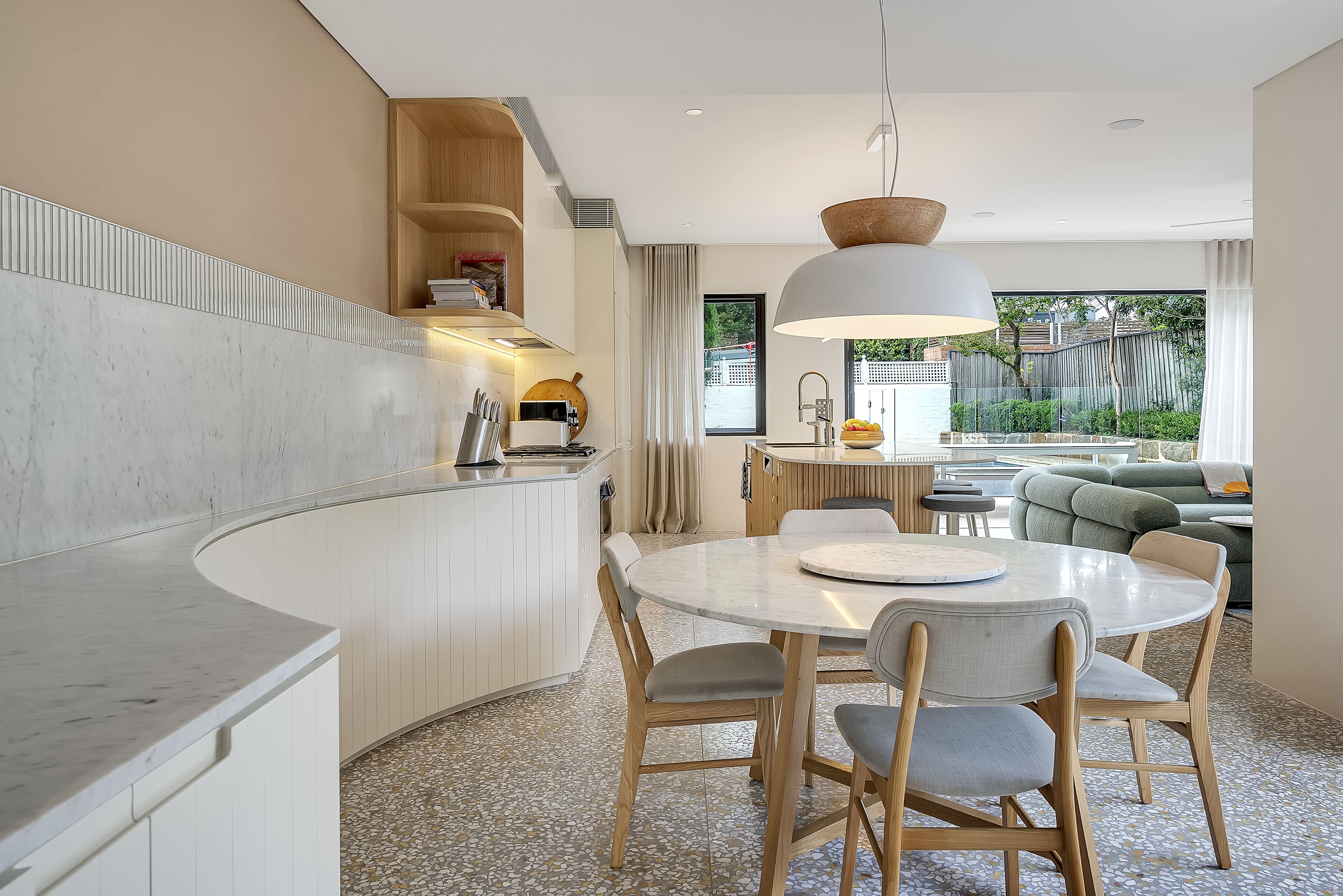 Luxe family home w/pool near City and Darling Harbour