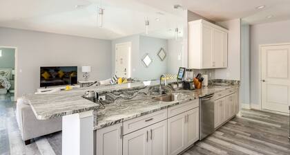 2020 HOUSE Salt water heated pool