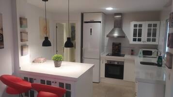 Frigorífic, microones, forn i rentaplats