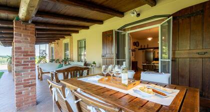 Stunning private villa for 8 people with private pool, A/C, WIFI, TV and terrace