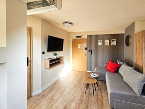 TV - Studio Fala (ZE35), Poland (Swinoujscie)