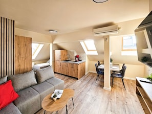 TV - Studio Fala (ZE35), Poland (Swinoujscie)